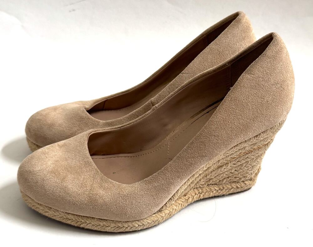 Charles by Charles David Wedge Heel Tan Size 6